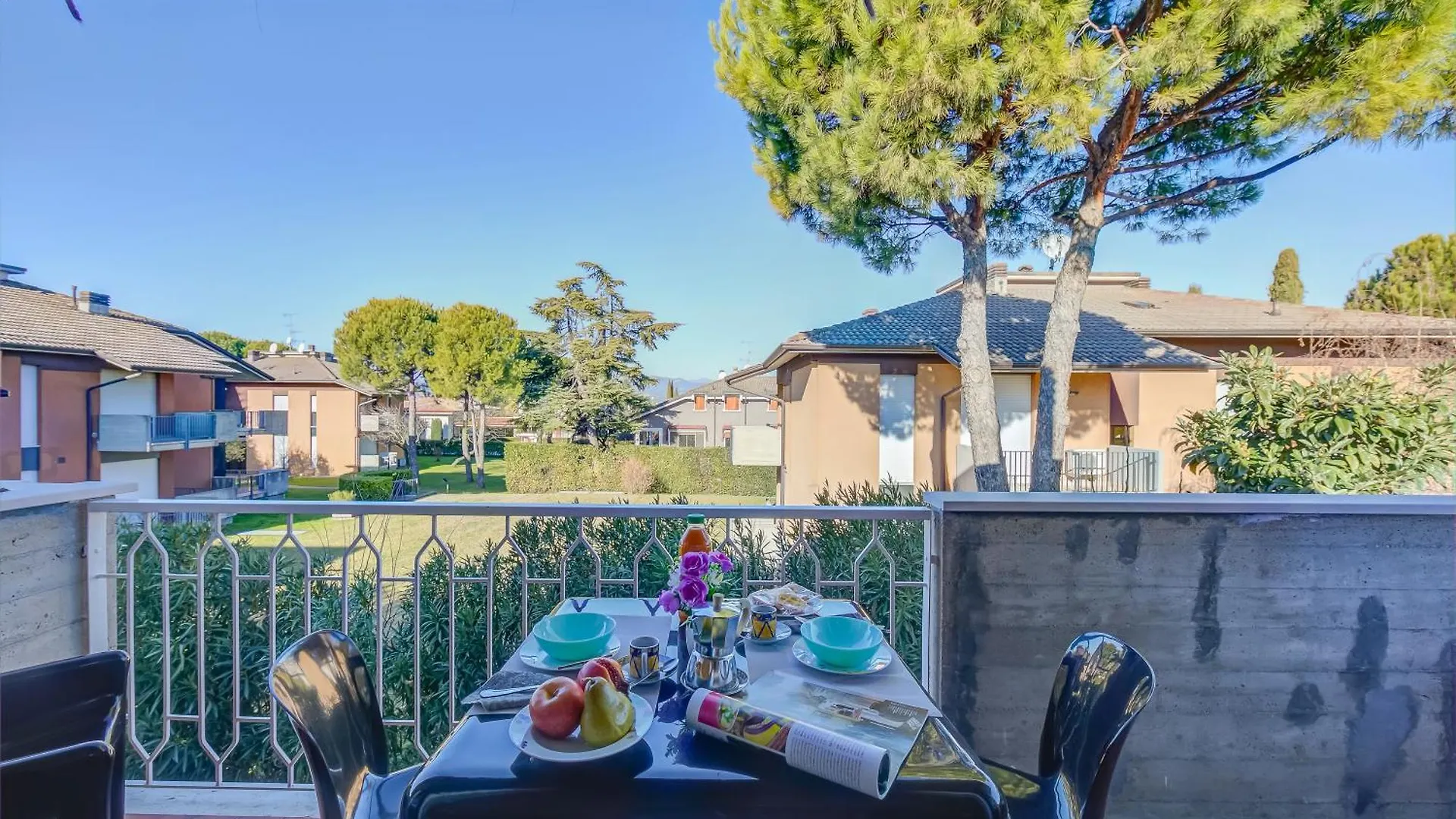 Villa Fiorita Apartments - Happy Rentals Sirmione
